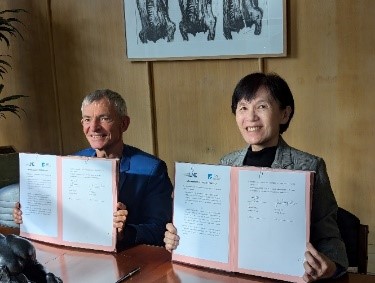 請參考下方圖片說明