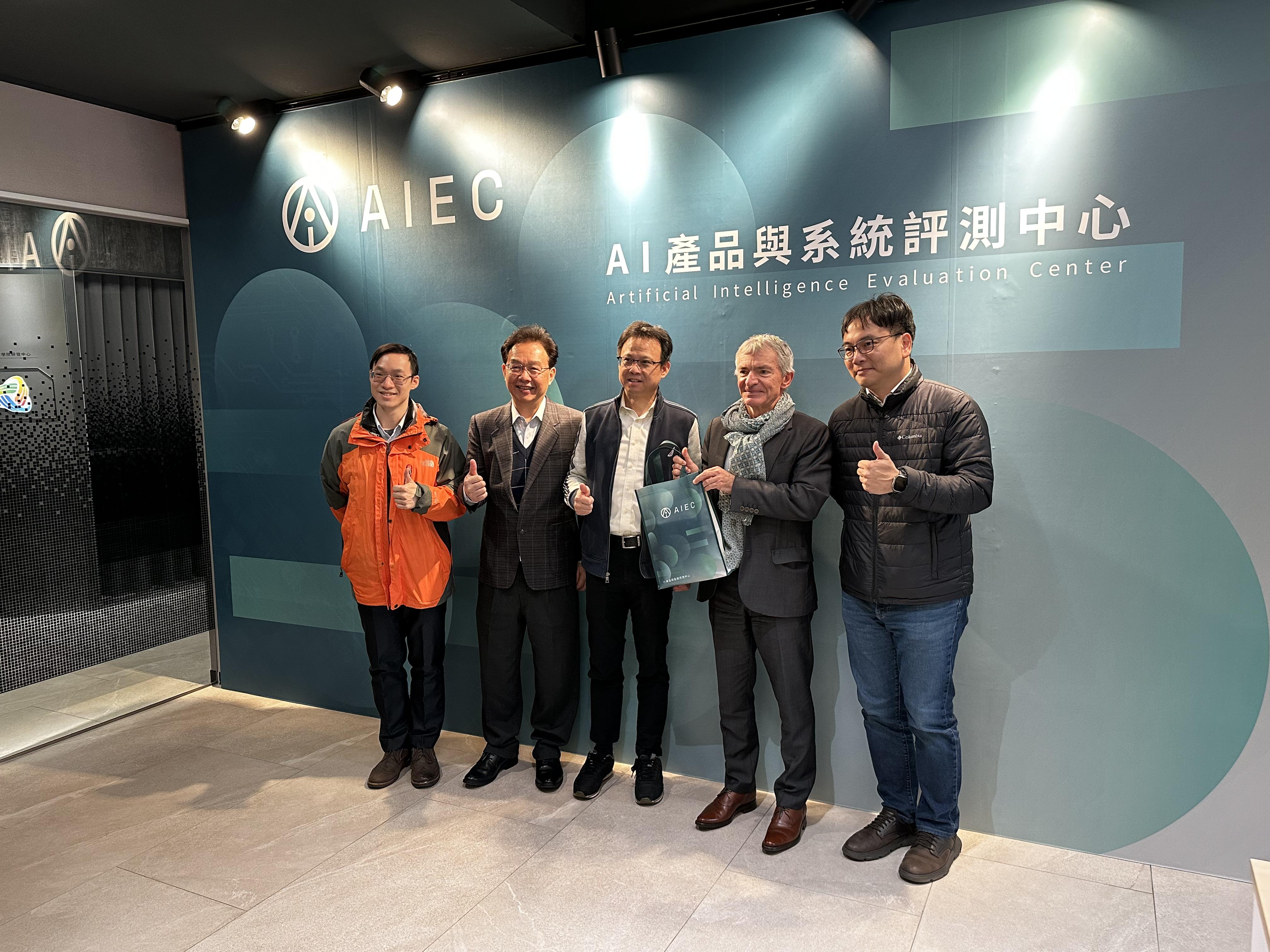 請參考下方圖片說明